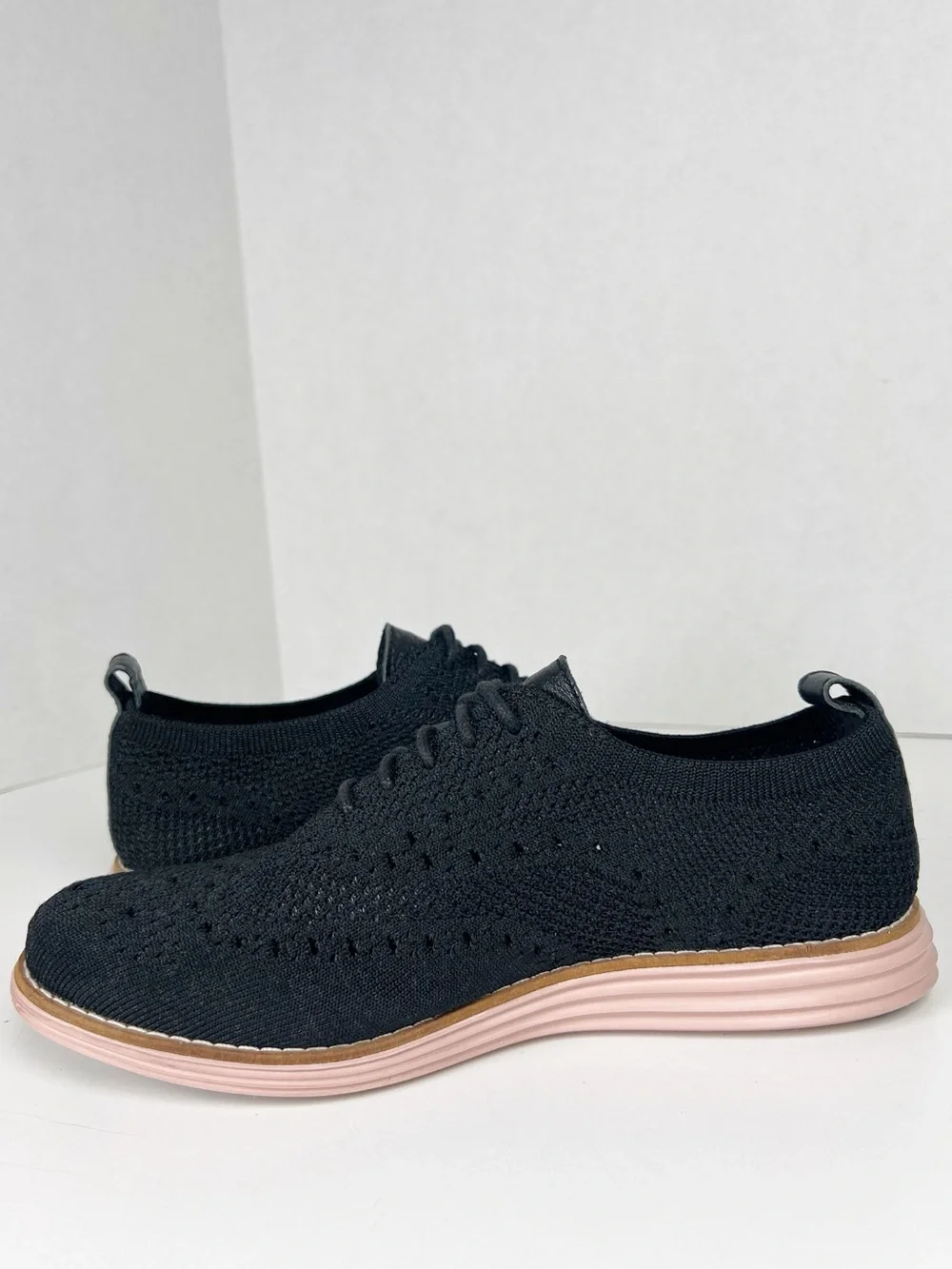 COLE HAAN Women’s Size 6B Black OriginalGrand Stitchlite Wingtip Oxford Loafer
